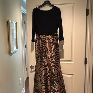 Black and cold gown for wedding size 6